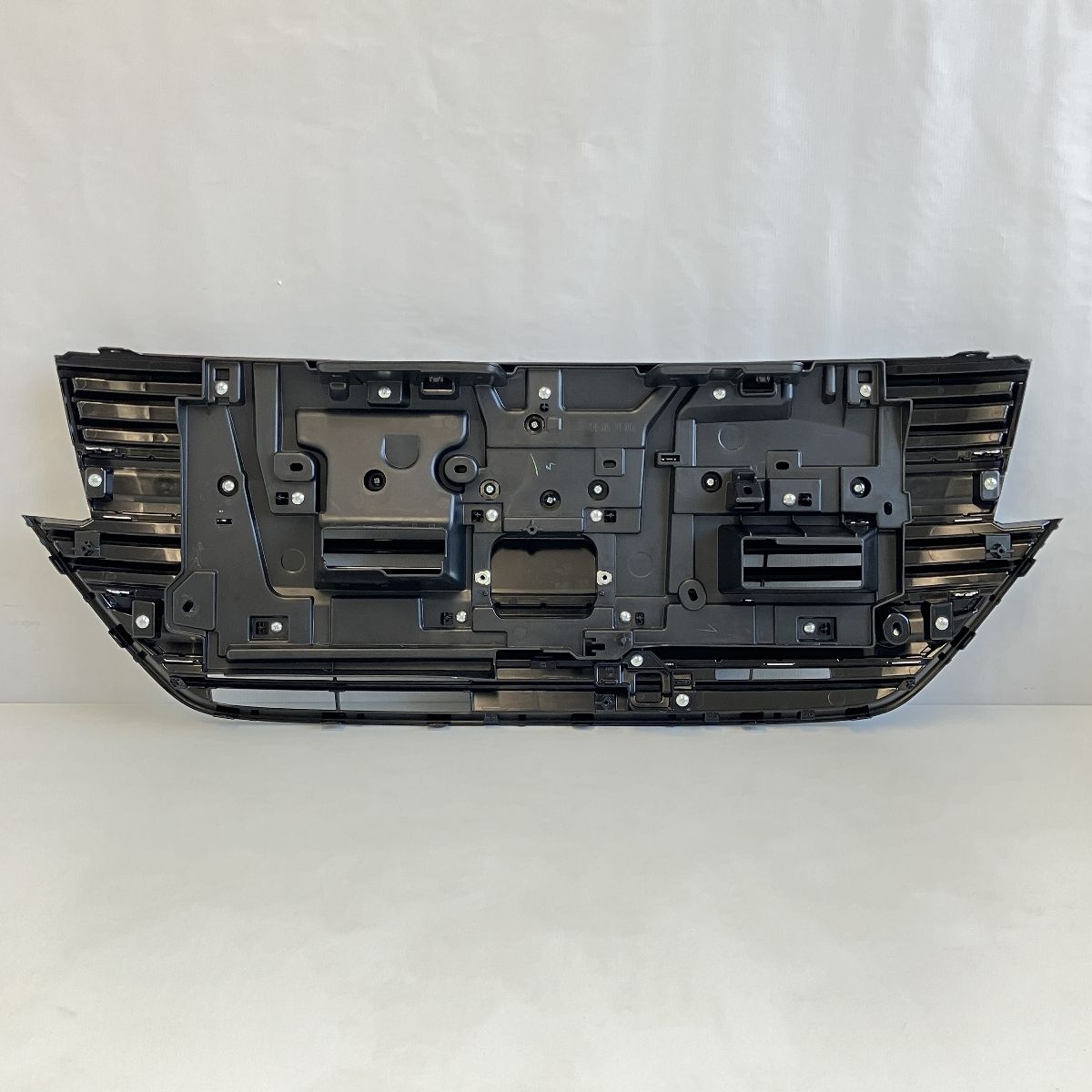 スズキ 9911C 53U90 フロントグリル 車 カー用品 SUZUKI Z9417473