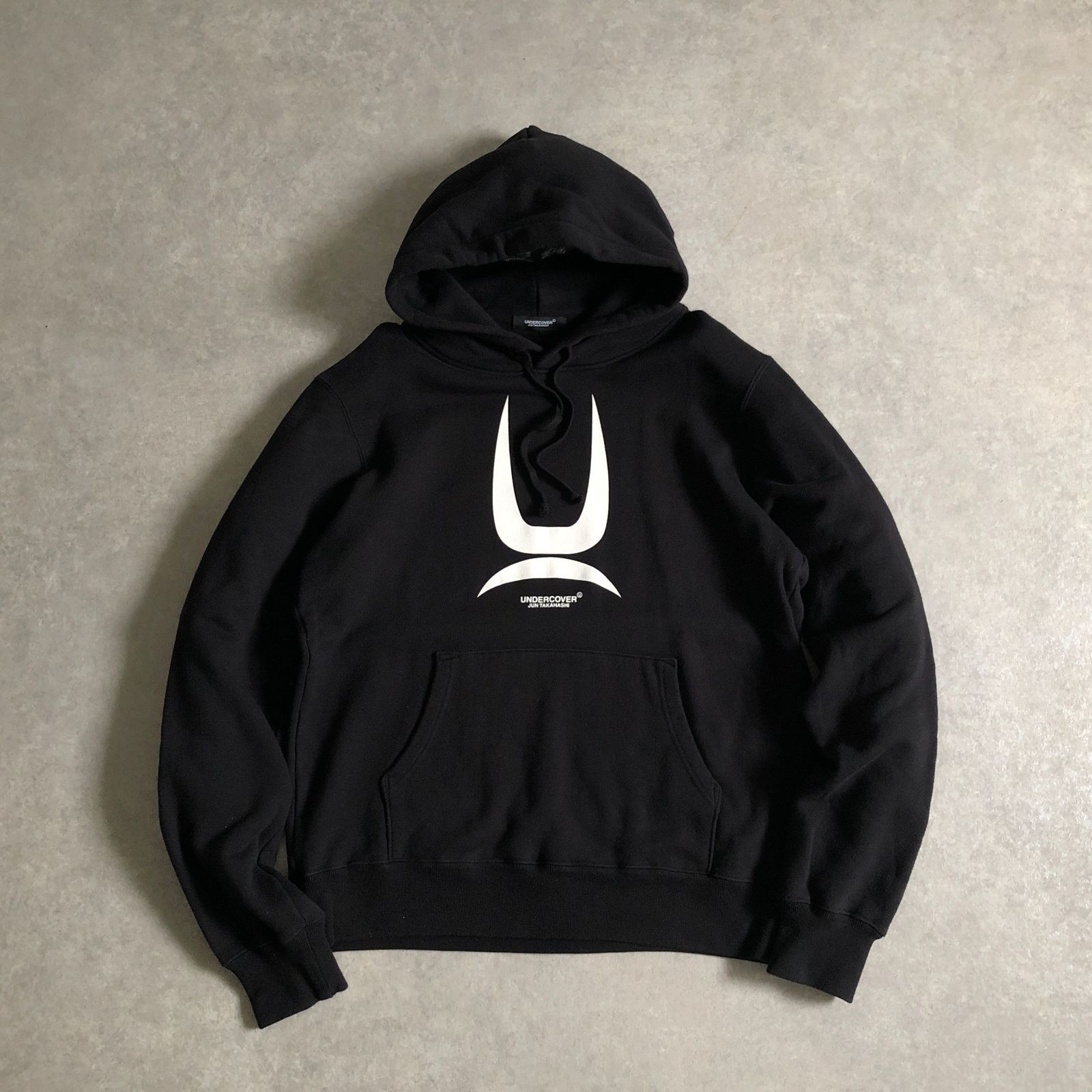 美品 UNDERCOVER 隠密 ロゴプリント ブラック スウェット パーカー 