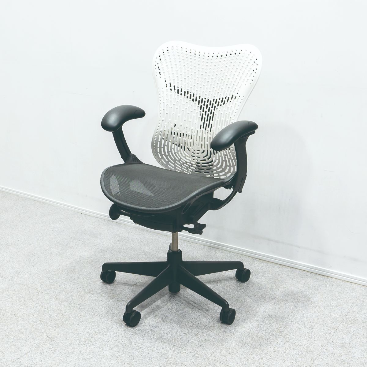 中古品】Herman Miller ハーマンミラー Mirra Chair ミラチェア