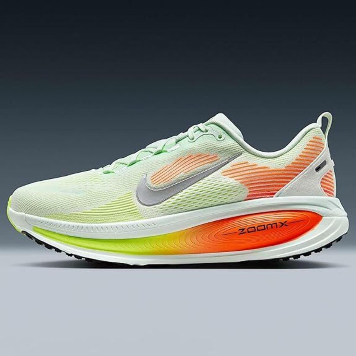 ナイキ ボメロ 18 Vomero 18 ベアリーグリーン ハイパークリムゾン ベアリーボルト メタリックシルバー HM6803-300 24.0cm 24.0 cm