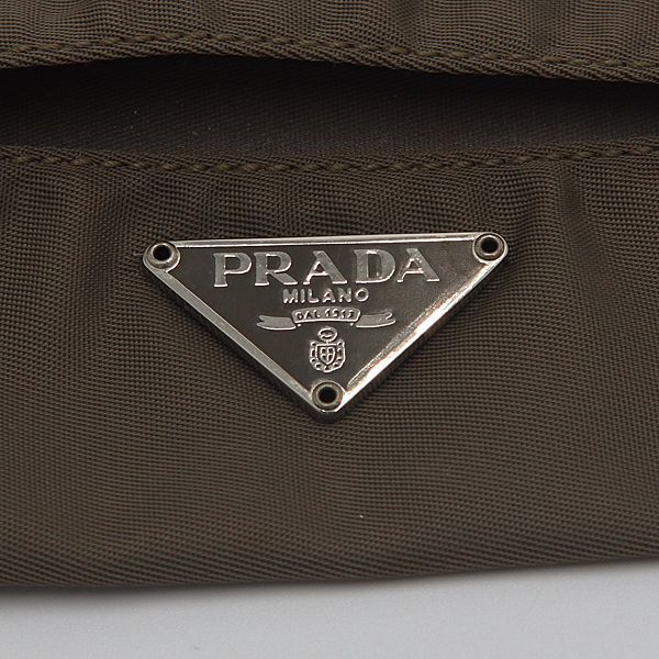 PRADA プラダ ポケット ティッシュケース カーキ　ビッグ三角ロゴ PRADA プラダ ポケット ティッシュケース カーキ ビッグ三角ロゴ