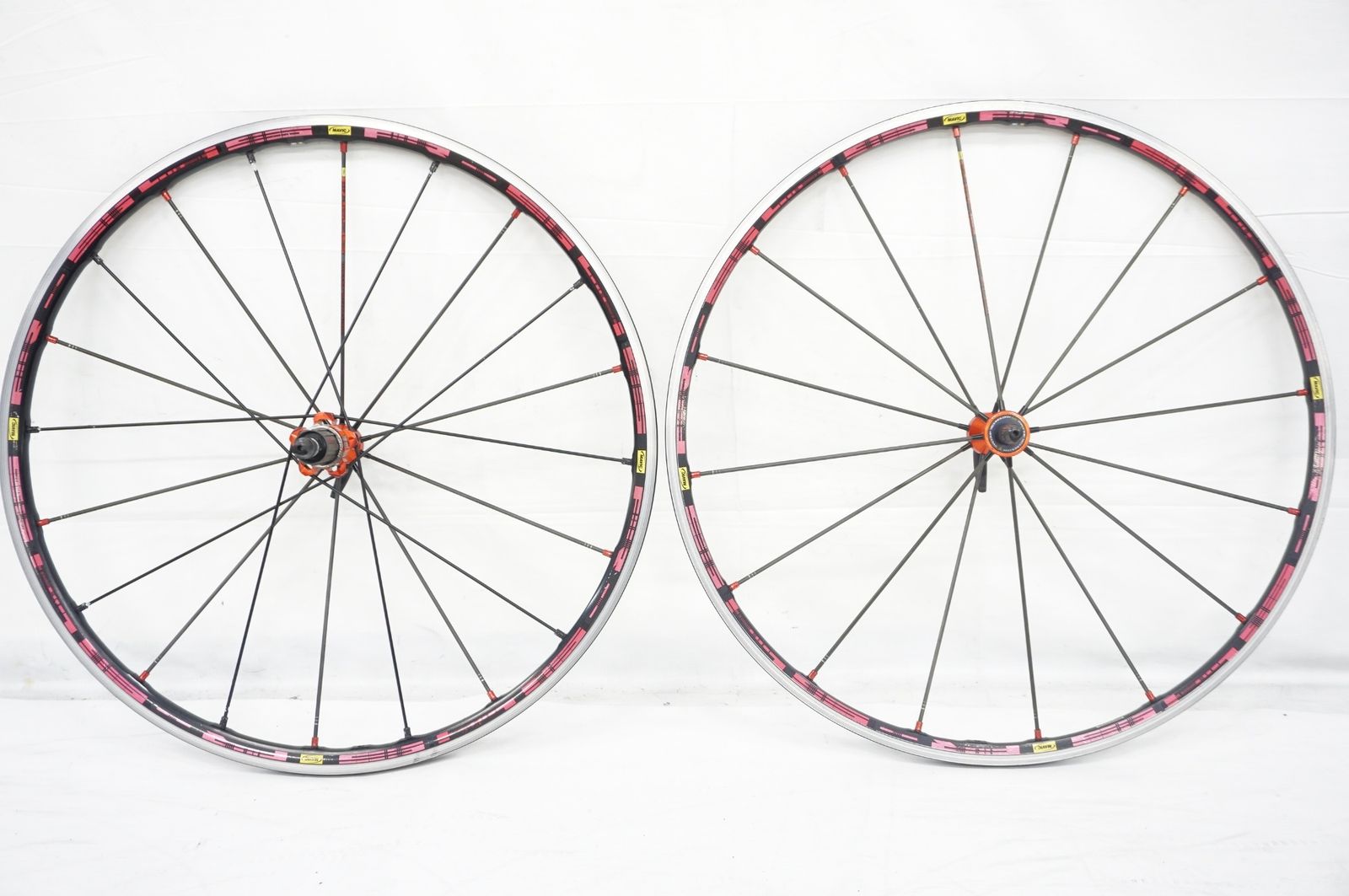 希少！！UKAI UM-24 26☓1.75 前後セット 26インチ 36H 自転車 タイヤ