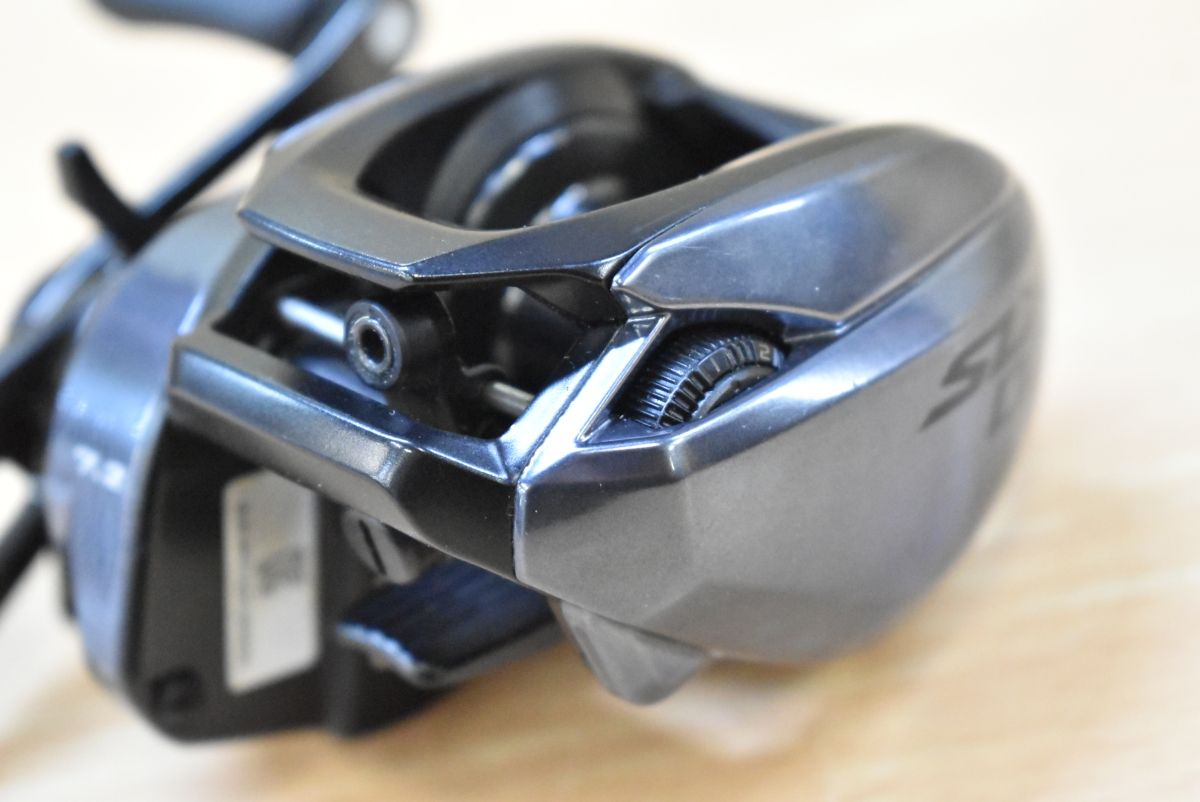 シマノ SLX DC 70 HG ベイトリール 右ハンドル バス ブラックバス 釣り 等に