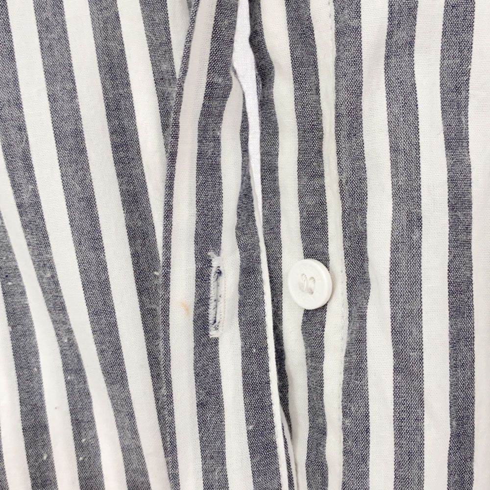 ほぼ未使用✨　ラコステ　長袖シャツ　ストライプ　グレー　綺麗め　ストレッチ ラコステ　ストライプシャツ　ユニセックス　古着好き　刺繍ロゴ　M 長袖シャツ