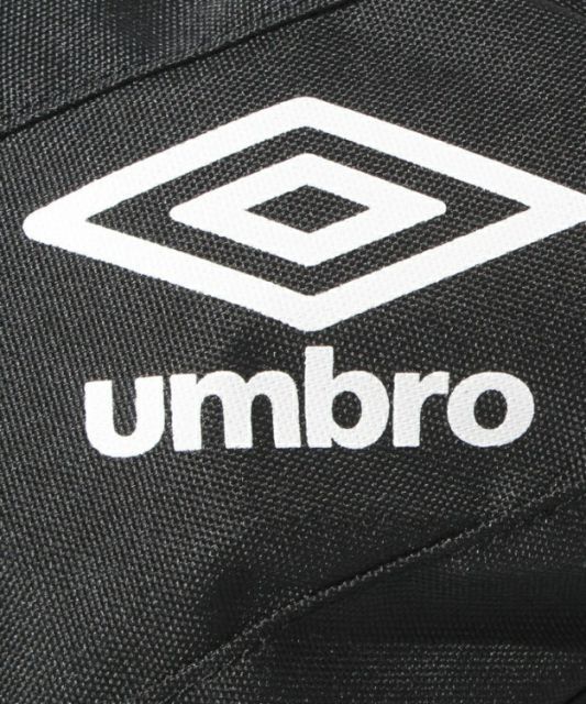 umbro アンブロ バックパックL ブラック F UJS1580 BLK | スポーツ スポーツ用品 運動 小物 鞄 かばん カバン バッグ  リュックサック 大容量 遠征 収納 ブランド 素材 便利 おすすめ 人気 シンプル サッカー フットサル フリーサイ - メルカリ