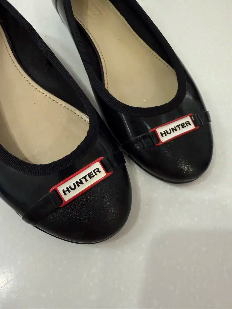 HUNTER フラットシューズ us