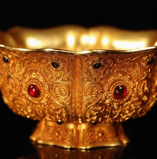 花開富貴金龍六辺銅碗 装飾品 工芸品 美術品 置物 花開富貴金龍六辺銅碗 装飾品 工芸品 美術品 置物 - メルカリ