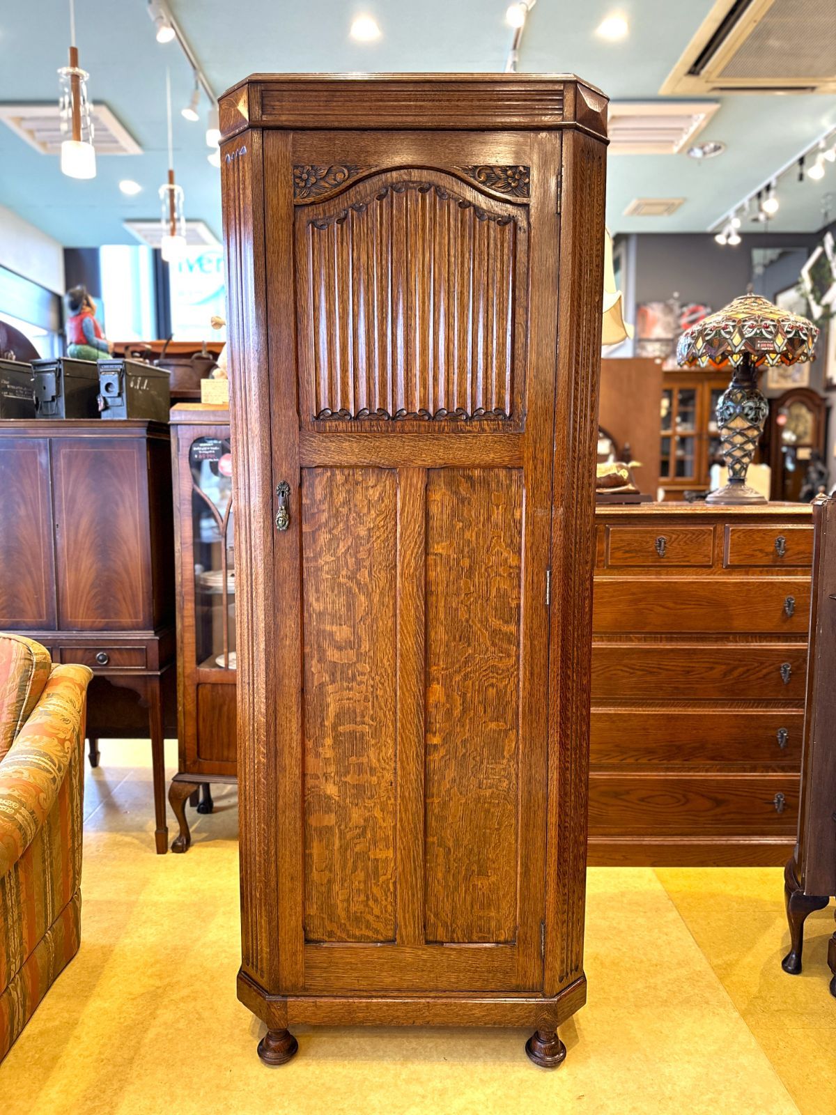 5D01 イギリスアンティーク リネンフォールドオークワードローブ クローゼット キャビネット 関東 中部 近畿地方のみ対応