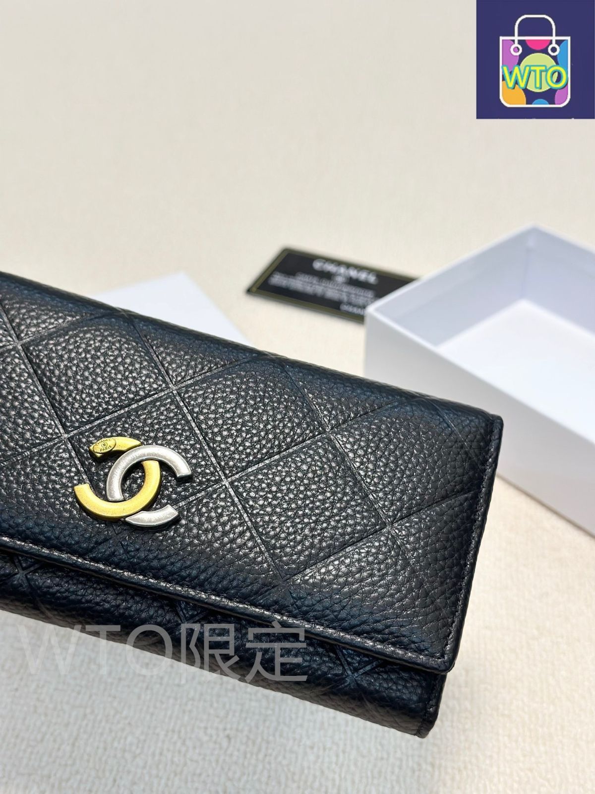 本日限定　CHANEL 二つ折り財布 シャネル CHANEL CHANEL 二つ折り財布 AP3604 B14343 MATELASSE