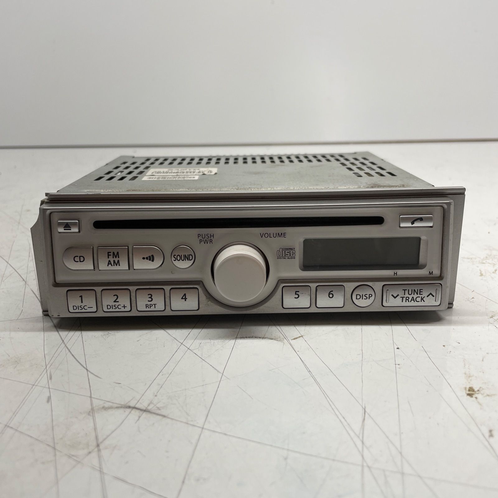 スズキ サンヨー カーステレオ CDプレーヤー SANYO 39101-72J0X-CYZ CDF-R3013B CD FM/AM 動作未確認 P60915