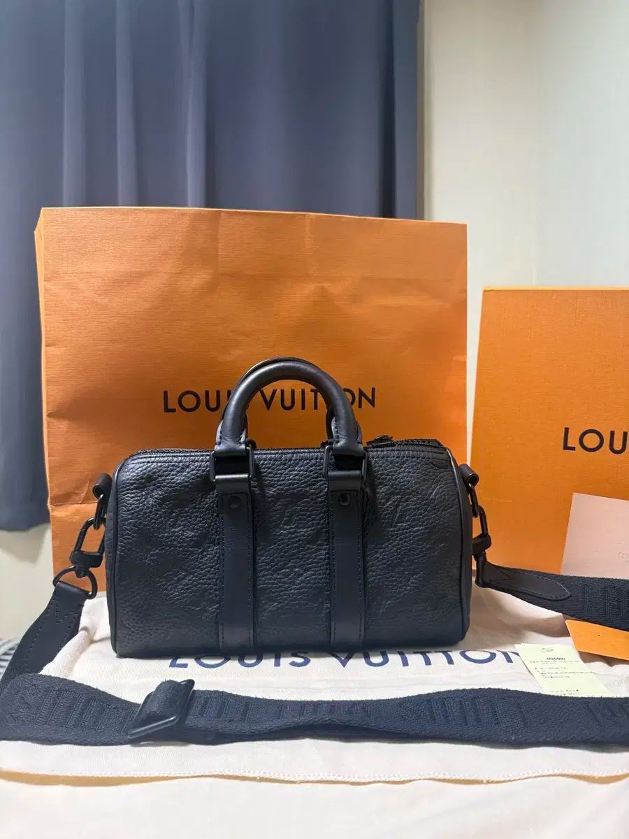 Louis Vuitton ルイヴィトン バンドリエール キーポル 25 トリヨン ブラック 付属品完備