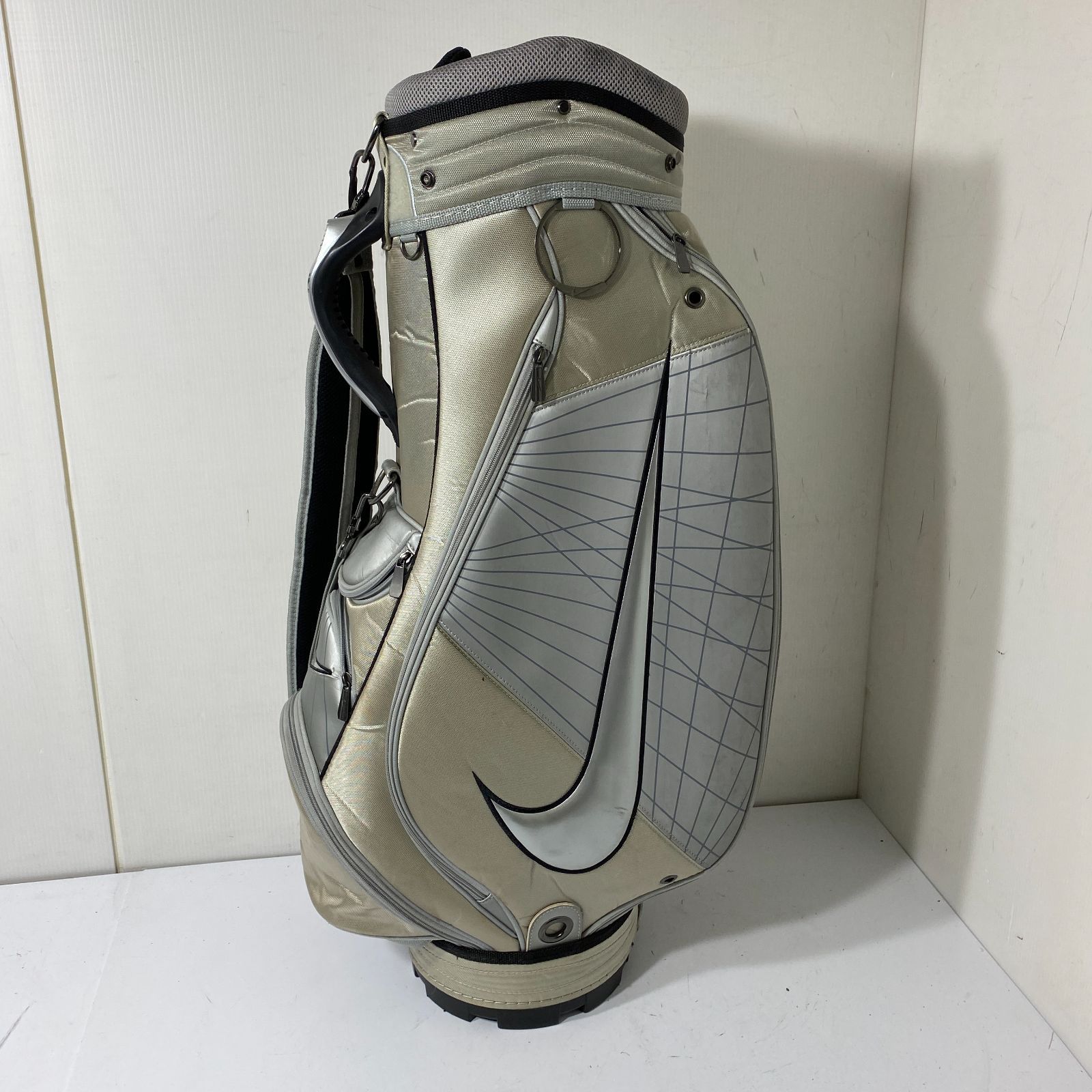NIKE GOLF 8.5インチ キャディーバッグ 6分割 シルバー