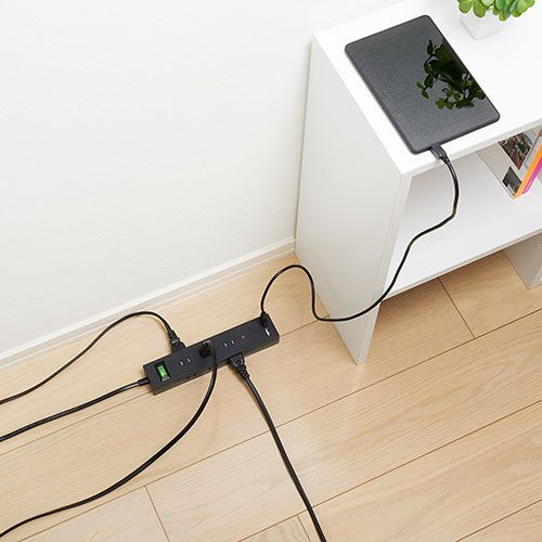 YAZAWA 3方向から挿せる9個口USBタップ