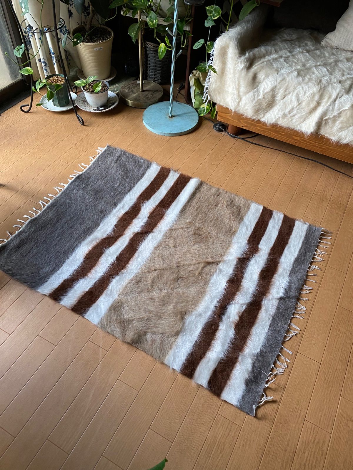 【新品美品】値下げしました！トルコ ヤギ毛のバッターニエ トルコの東遊牧民の知恵140年前から織られているアンゴラヤギの