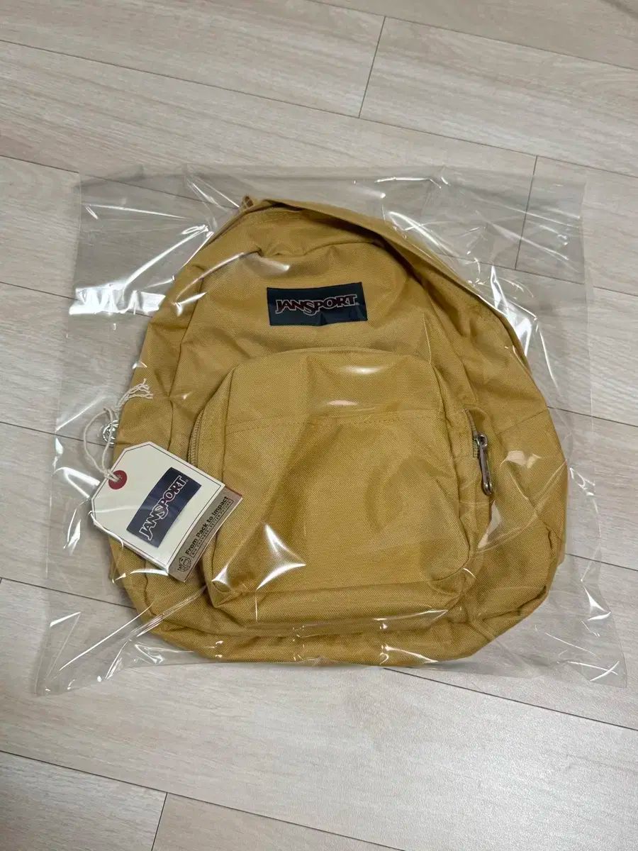 JANSPORT ジャンスポーツ jansport ハーフパイント ミニリュック カリー