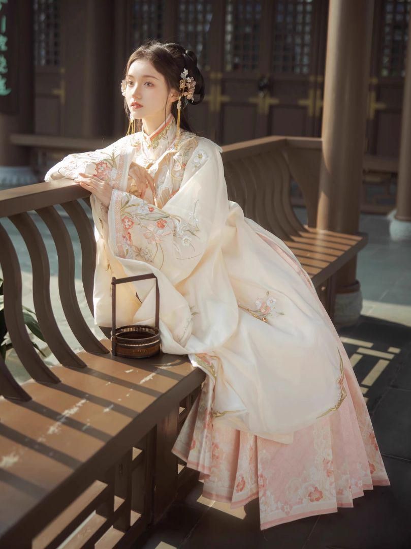 HF-164 豪華刺繍 漢服 かんふく 古風衣装 レトロ風 中華ロリータ