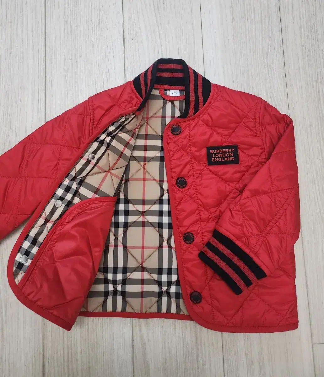 【雷市場（ポンジャン）商品韓国直送】 正規品 新しいラベル) 18m Burberry Kids(バーバリーキッズ) キルティングジャケット