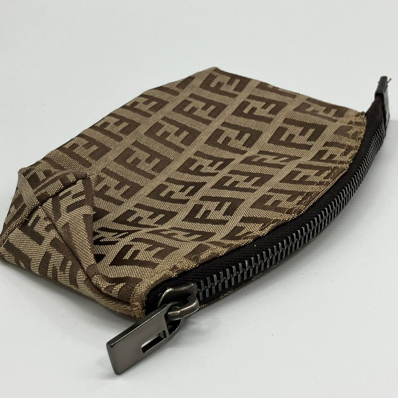 〇 FENDI フェンディ 2111-019 7N0004 ズッキーノ ポーチ 化粧ポーチ