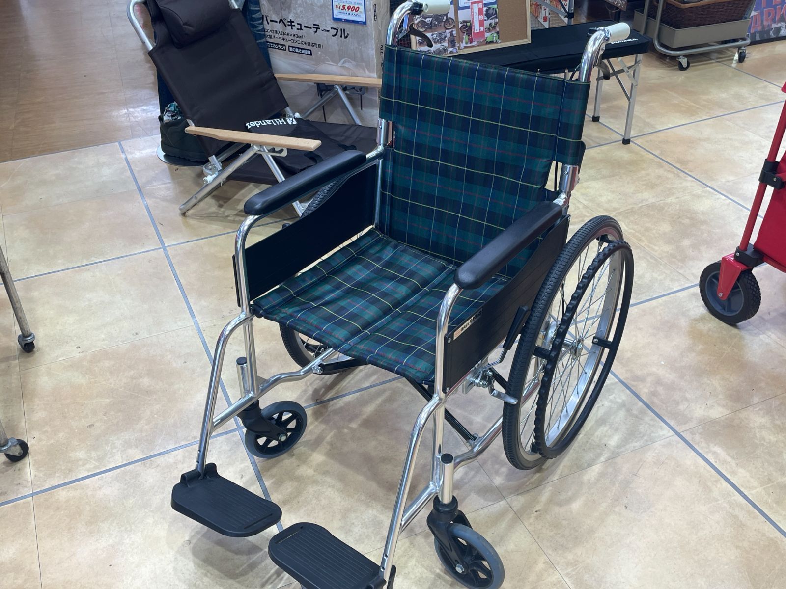 新品】 マキテック 自走式車イス EW－50GN ノーパンクタイヤ