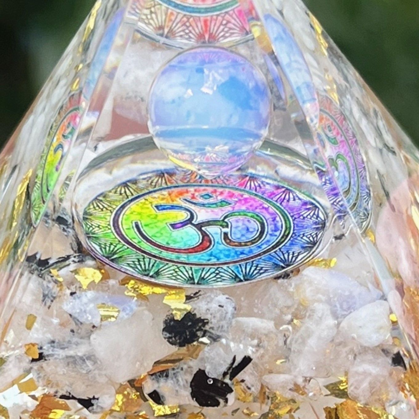 天然石 オルゴナイト ピラミッド 水晶 リアル 置物