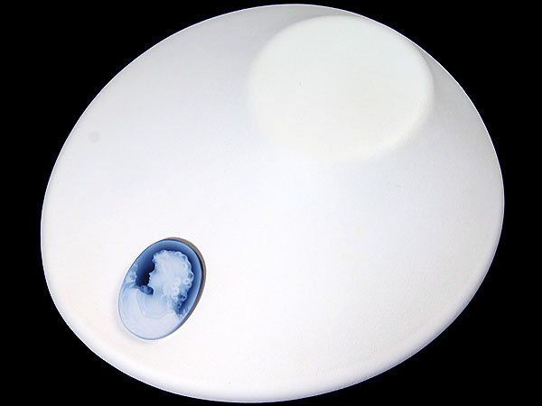 ジュエリー極】花畑に水を撒く女性の彫刻 高級グリーンストーンカメオルース50.0ｍｍ×40.1ｍｍ k1024v【送料無料】  2025年最新】Yahoo!オークション -グリーン カメオ ブローチの中古品・新品・未使用品一覧 作家品サイングリーンストーンカメオルース39.9ｍｍ×29.8ｍｍw5916-m