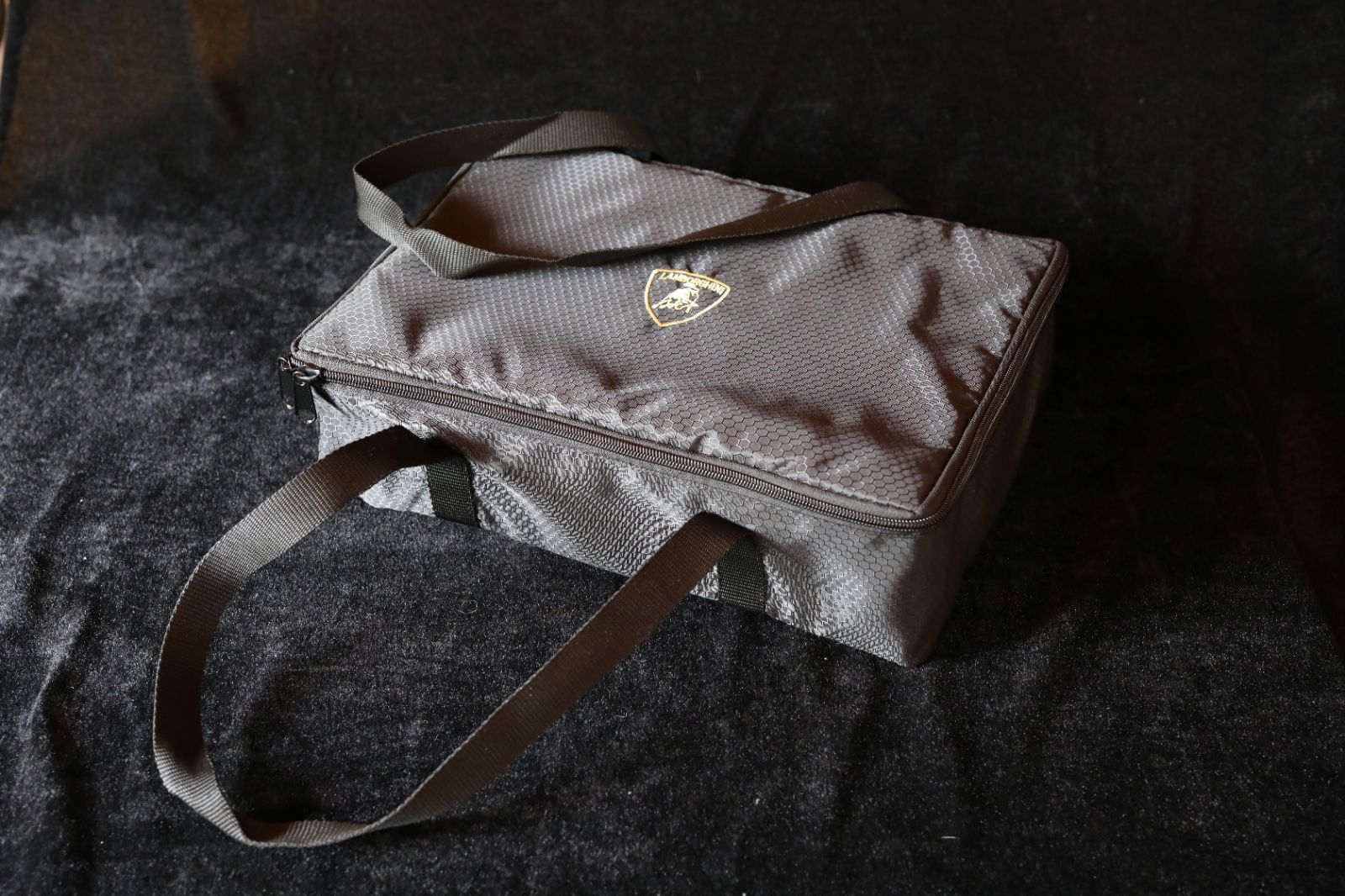新品・未使用】Lamborghini ランボルギーニ 純正ケアキット【REVUELTO