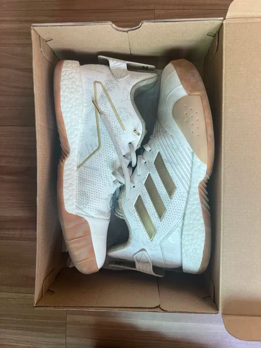 adidas アディダス Tマック ミレニアム ホワイトゴールド 275 バスケットシューズ