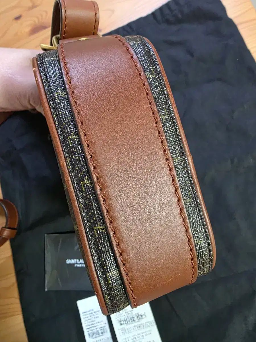 Laurent サンローラン