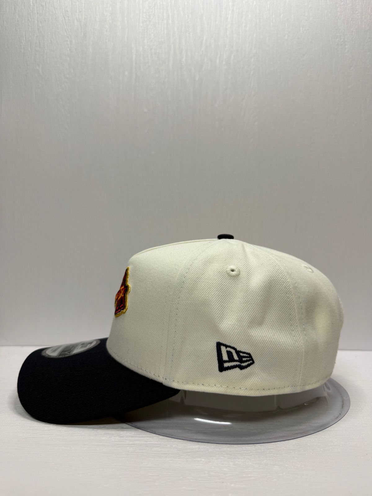 Newera アトランタブレーブス ワールドシリーズ1995 9forty A-FRAME スナップバックキャップ ツートンカラー
