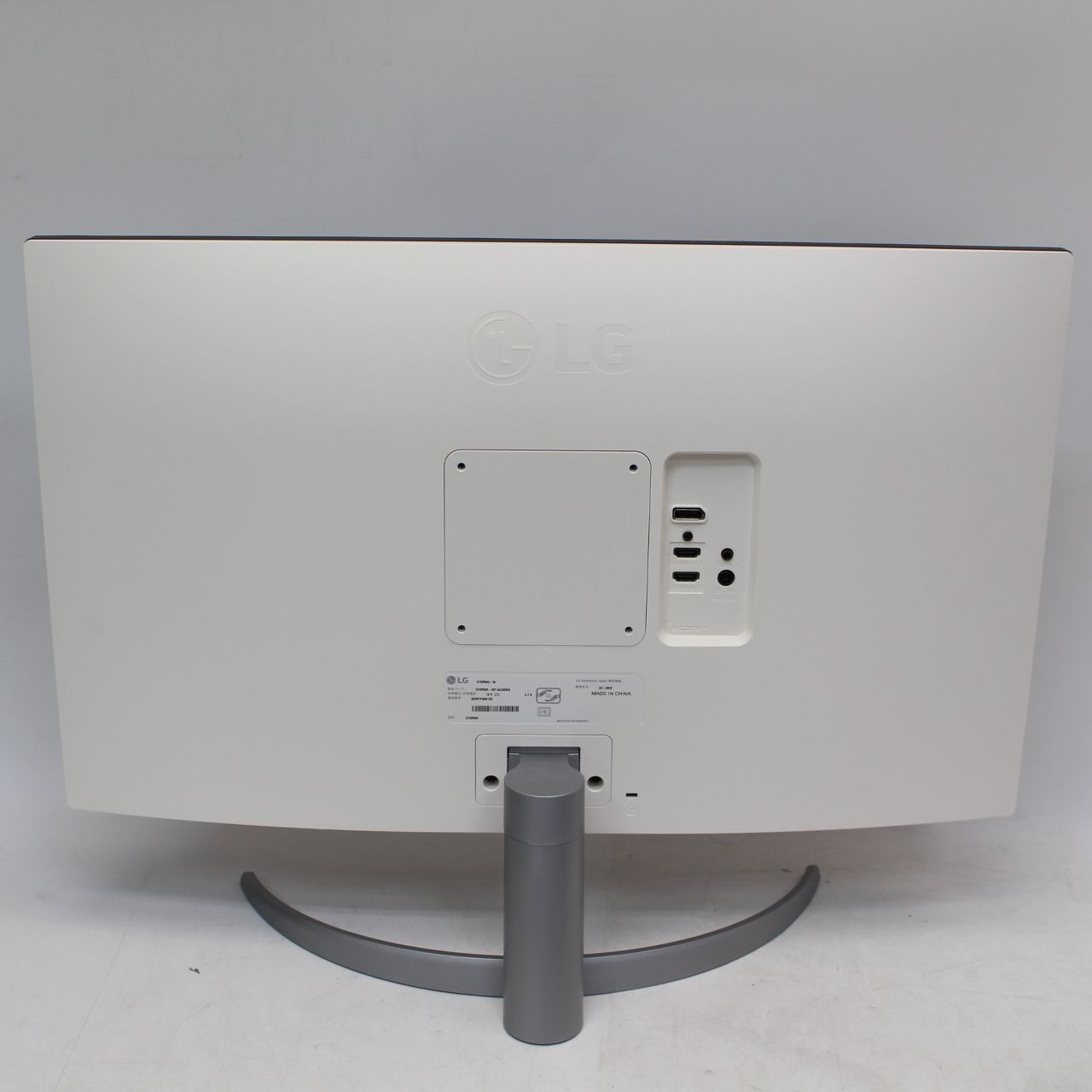 050)【美品】LG モニター ディスプレイ 27UP600-W 27インチ 2022年製