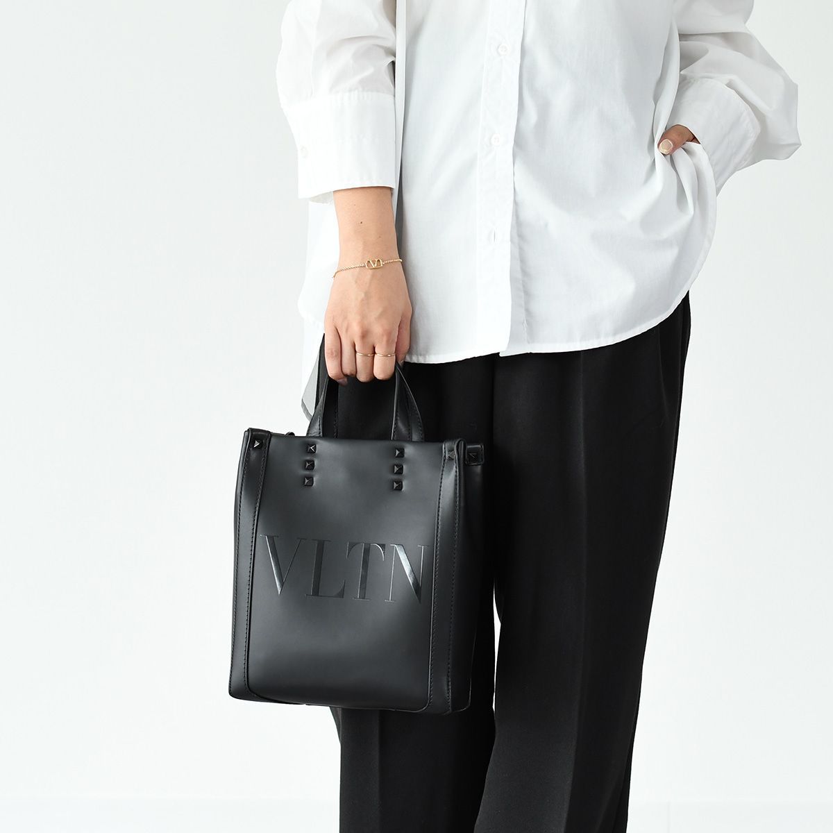 VALENTINO バレンチノ ヴァレンティノ バッグ ハンドバッグ VLTN 