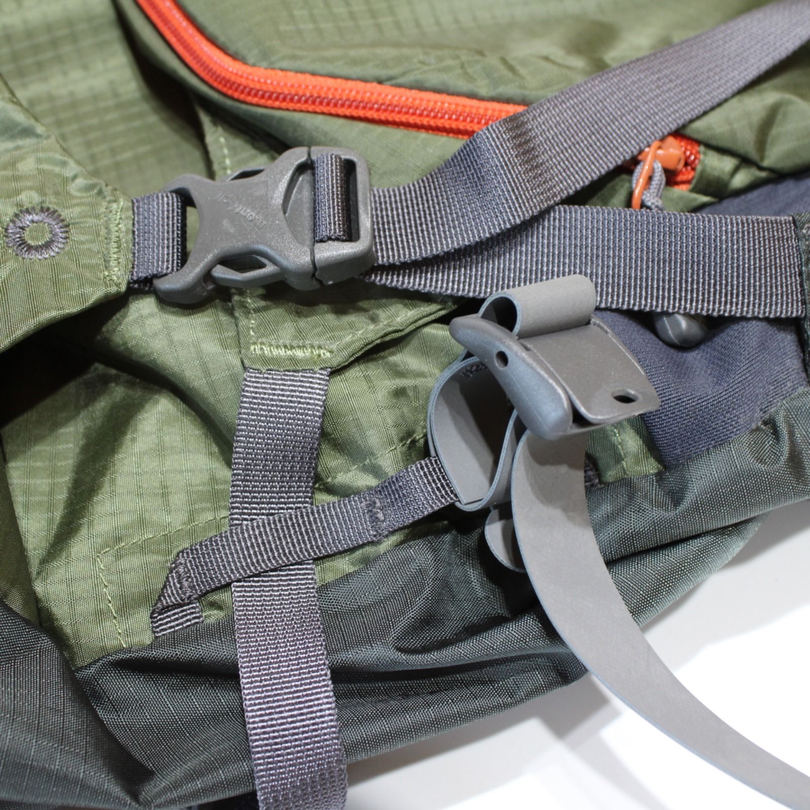 mont-bell モンベル トライパック45 ダークグリーン mont-bell モンベル トライパック45 ダークグリーン #1133107