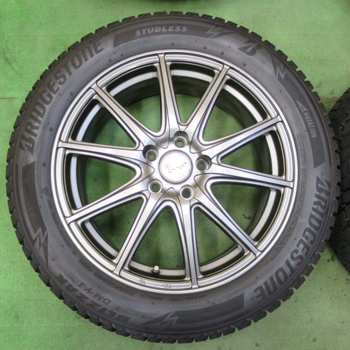 バリ溝 23年 キレイ 9分 スタッドレス FINAL SPEED 225 55R18 ブリヂストン ブリザック DM-V3 MiD ファイナルスピード マルカ 18インチ PCD114.3 5H 5090401イス FFCRYSTALESIA_COM