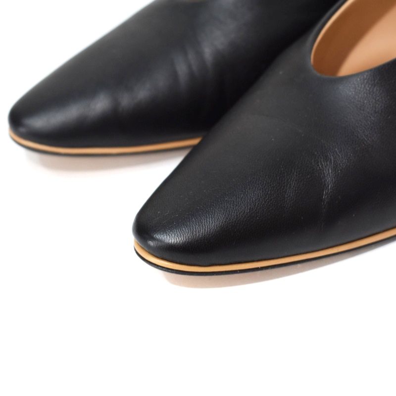 BOTTEGA VENETA アーモンド フラットシューズ レザー35.5