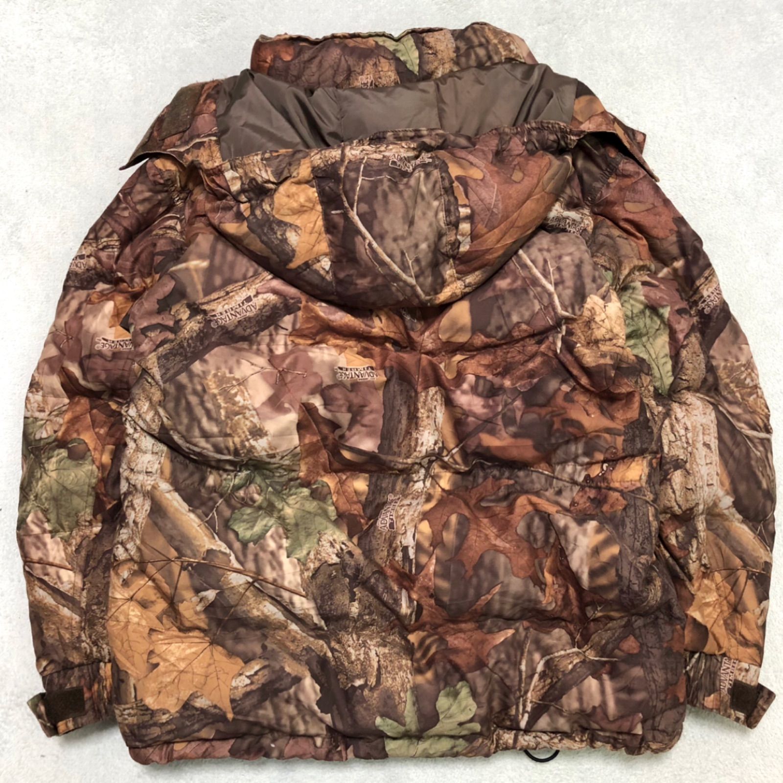 カベラス　Cabela's カモフラージュ マウンテンパーカー　ダウンジャケット Cabela's ダウンジャケット ハンティングジャケット リアルツリーカモ