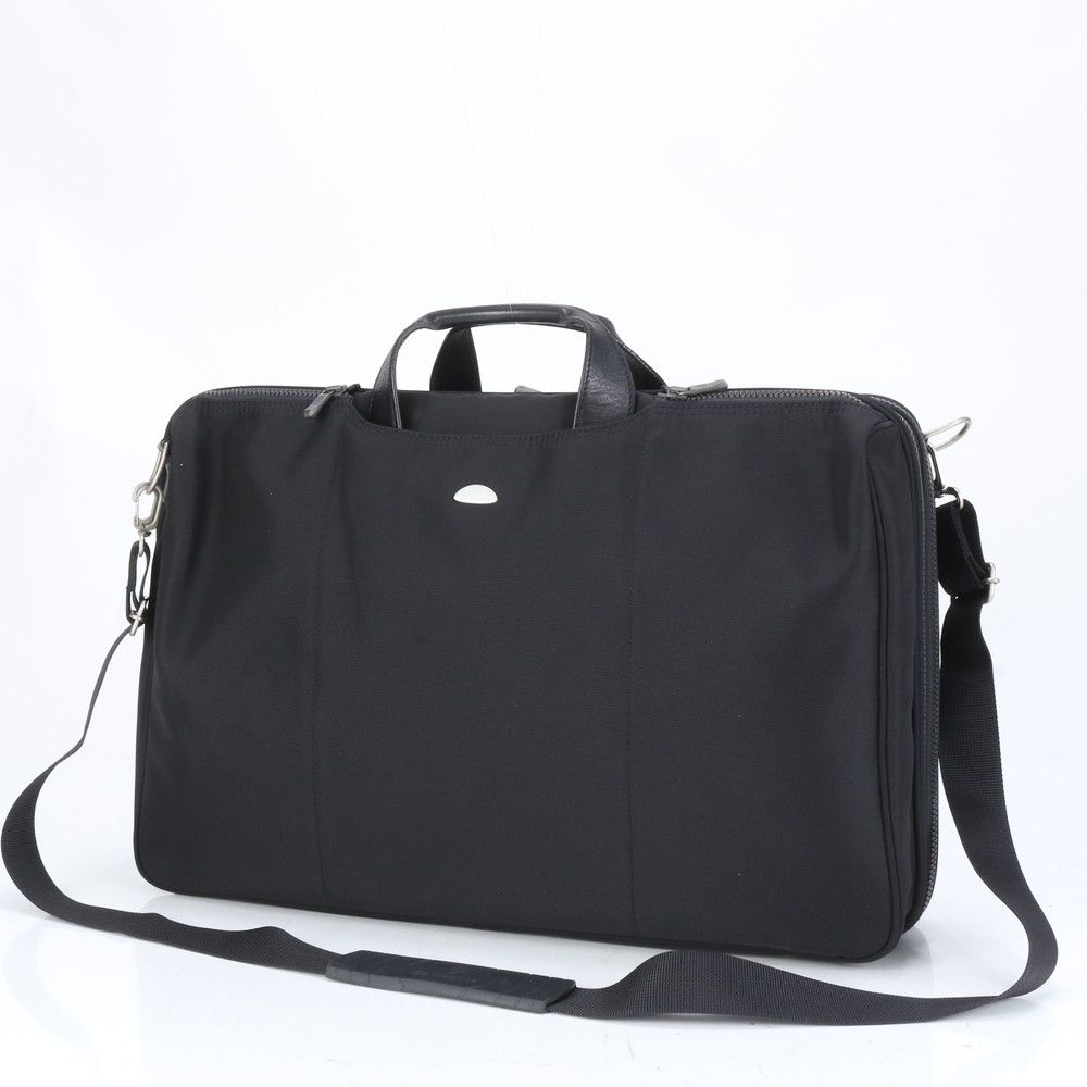 美品　サムソナイト　大容量　A4収納可能　ショルダーバッグ　斜め掛け SAMSONITE RED - サムソナイトレッド ショルダーバッグ バイアス