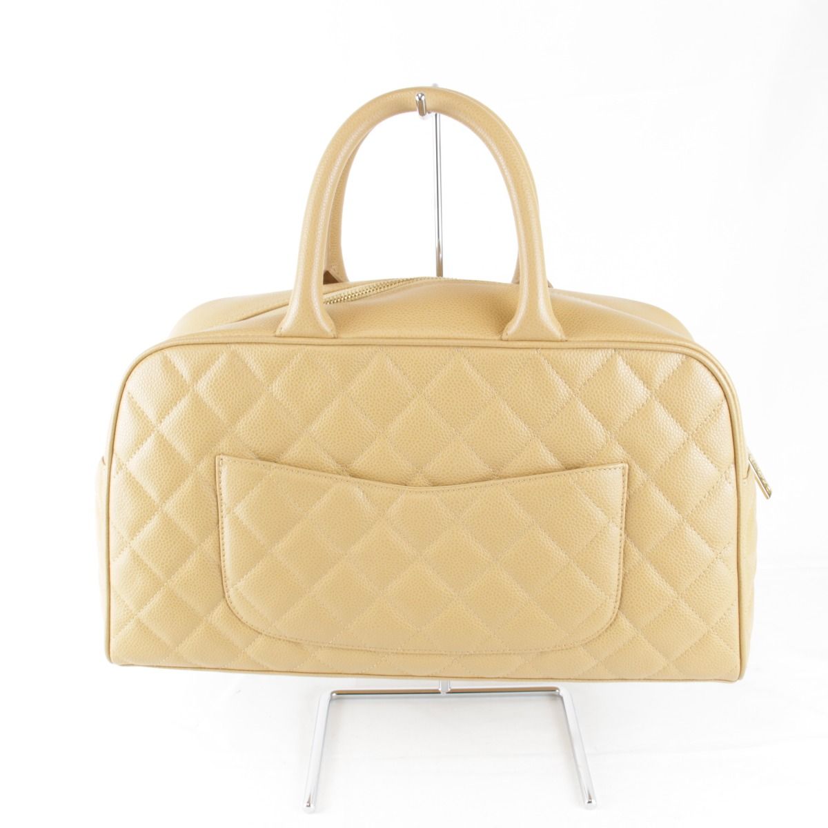 【CHANEL】 キャビアレザー エンボスロゴ コスメティックバッグ 大人気♡CHANEL バックパック キャビアスキン (CHANEL/バック