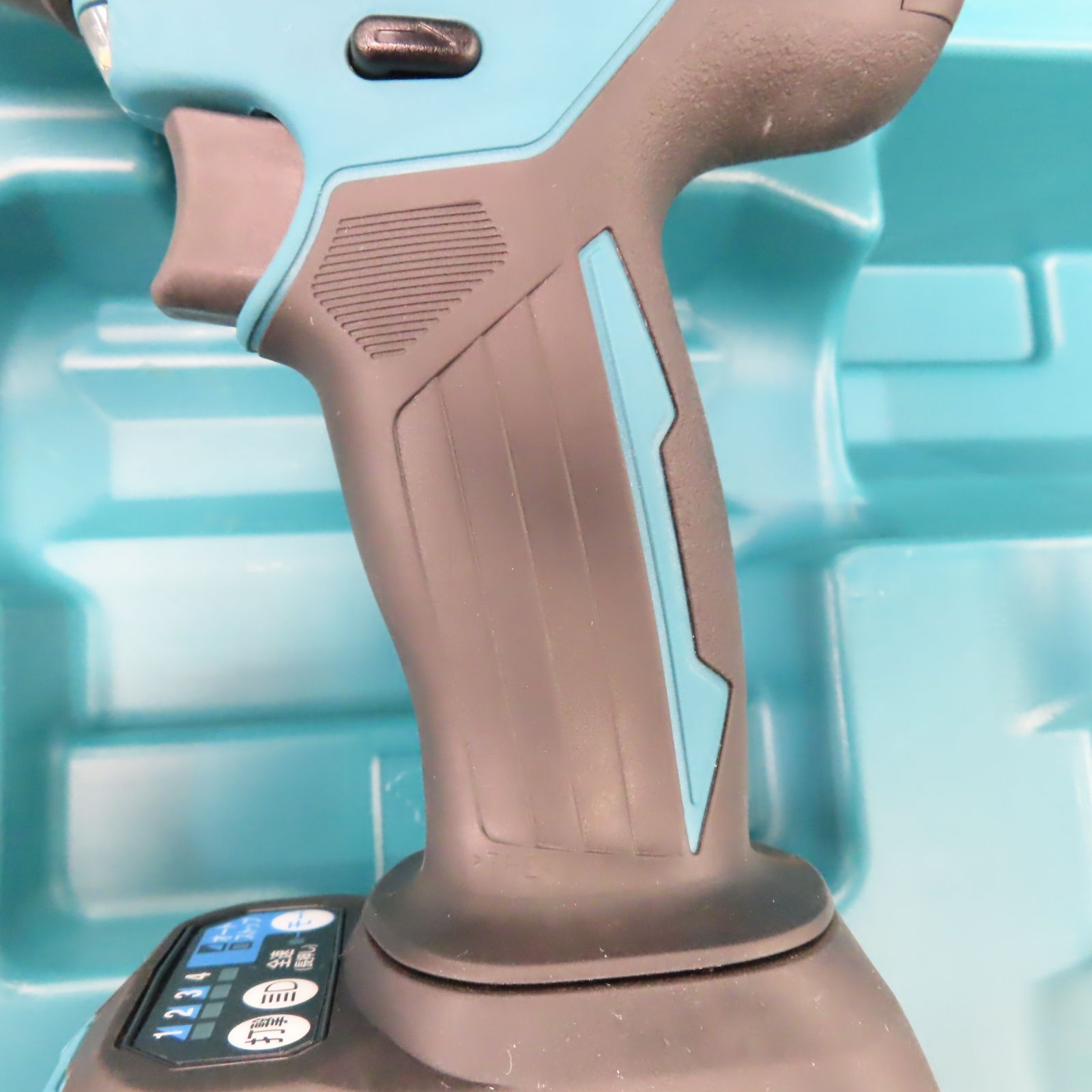 インパクトレンチ TW700D