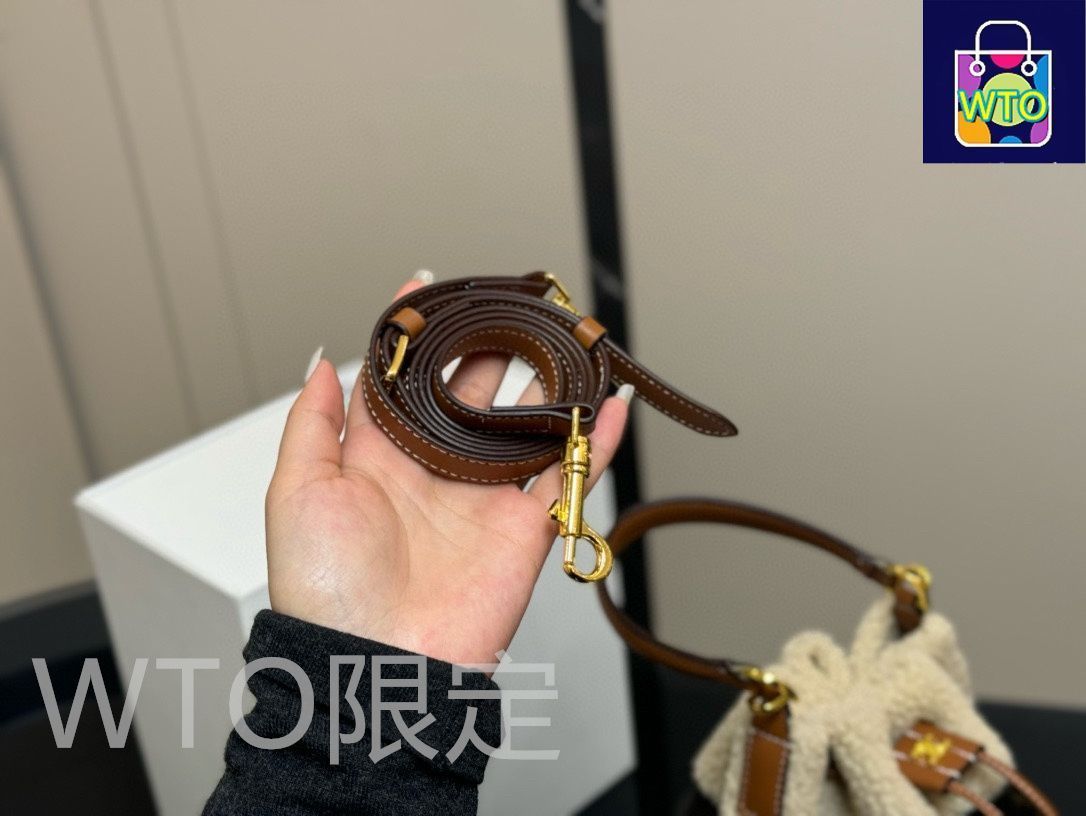 セリーヌ ブラウン 小型折りたたみカバ バッグ / ジャケットに 楽天市場 | インポートセレクトmusee - ご褒美バッグに決定