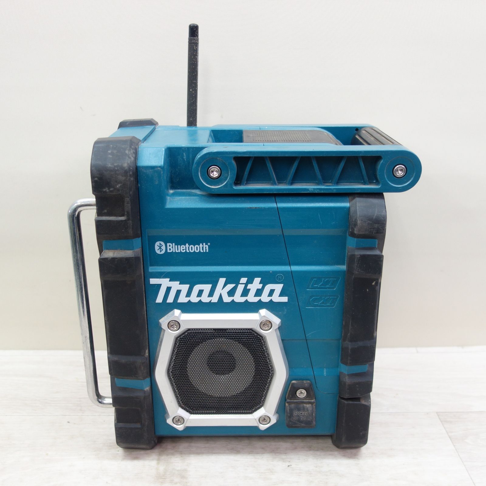 【新品未使用】 マキタ 充電式ラジオ 本体のみ　MR108　ブルー Bluetooth対応 10.8V～18V 7.2V/10.8V ※バッテリ・充電器別売 マキタ MR108 ⁄ MR108B 充電式ラジオ (バッテリ・充電器別売) ウエダ