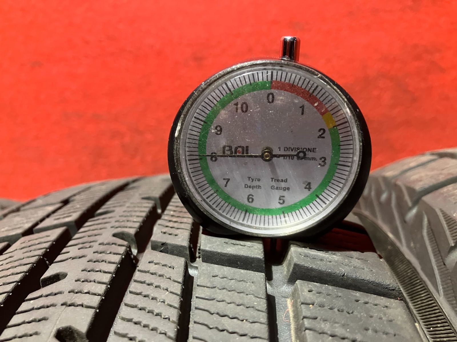 スタッドレスタイヤ