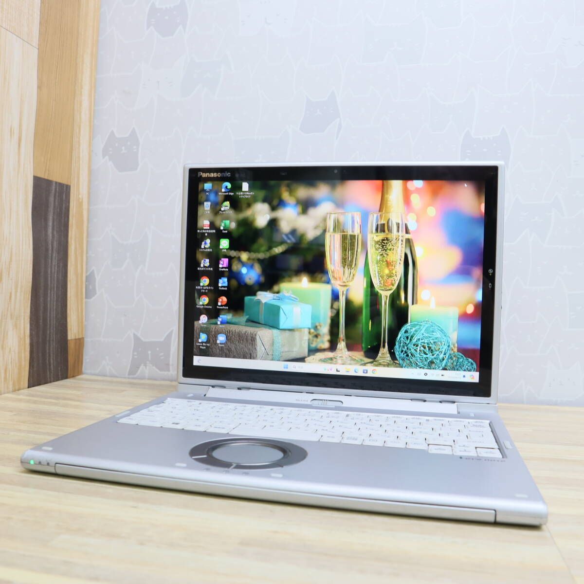 ☆中古PC 高性能7世代i5！M.2 SSD256GB メモリ8GB☆CF-XZ6 Core i5 