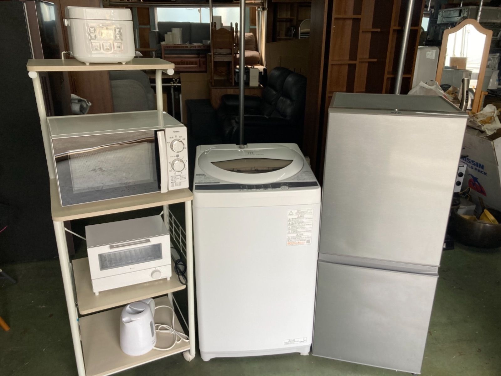 ○ 一人暮らし用家電セット、冷蔵庫、洗濯機、レンジ、炊飯器、他 