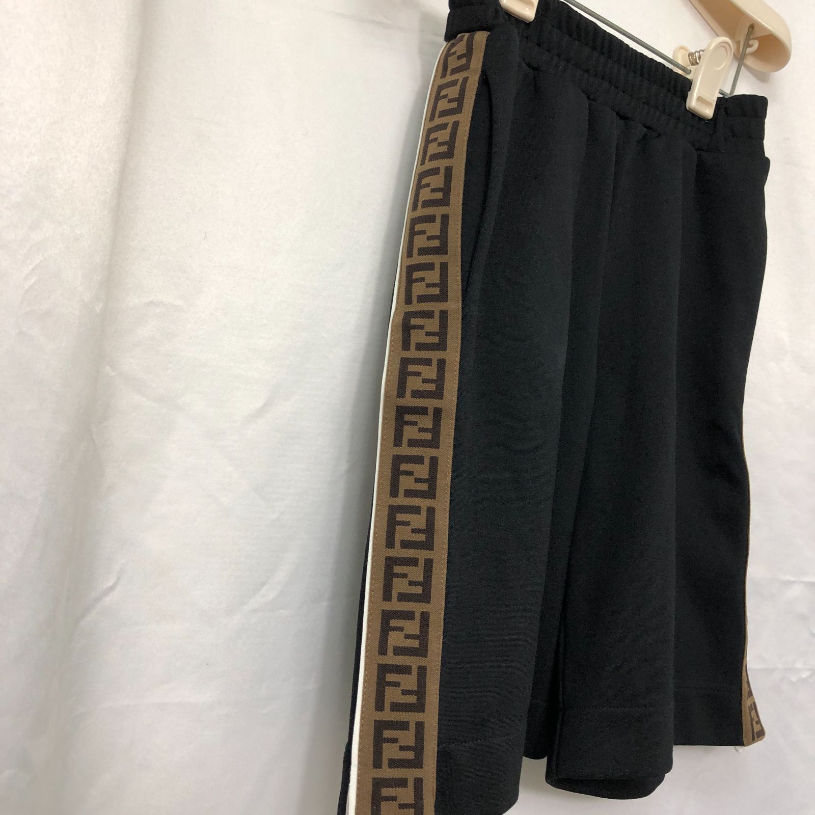 FENDI フェンディ