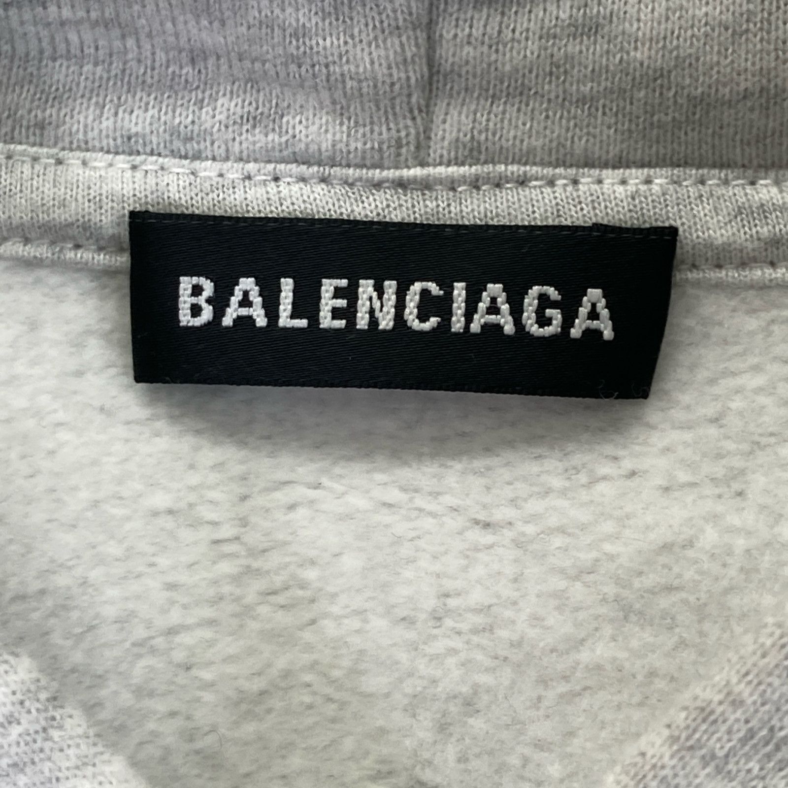 BALENCIAGA
