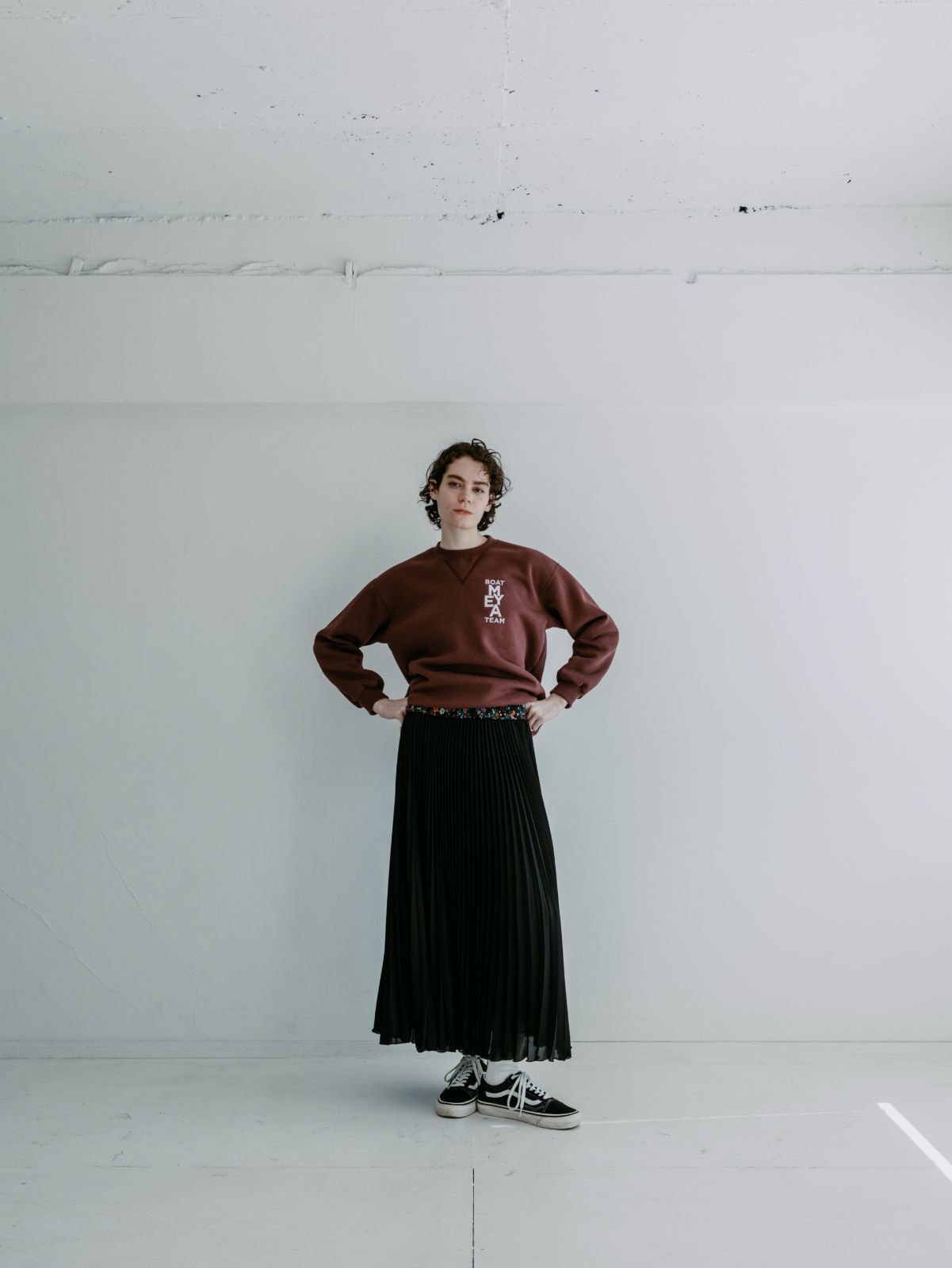 9月中旬～下旬発送予定 MEYAME メヤメ NO.6 EMBROIDELY SWEAT