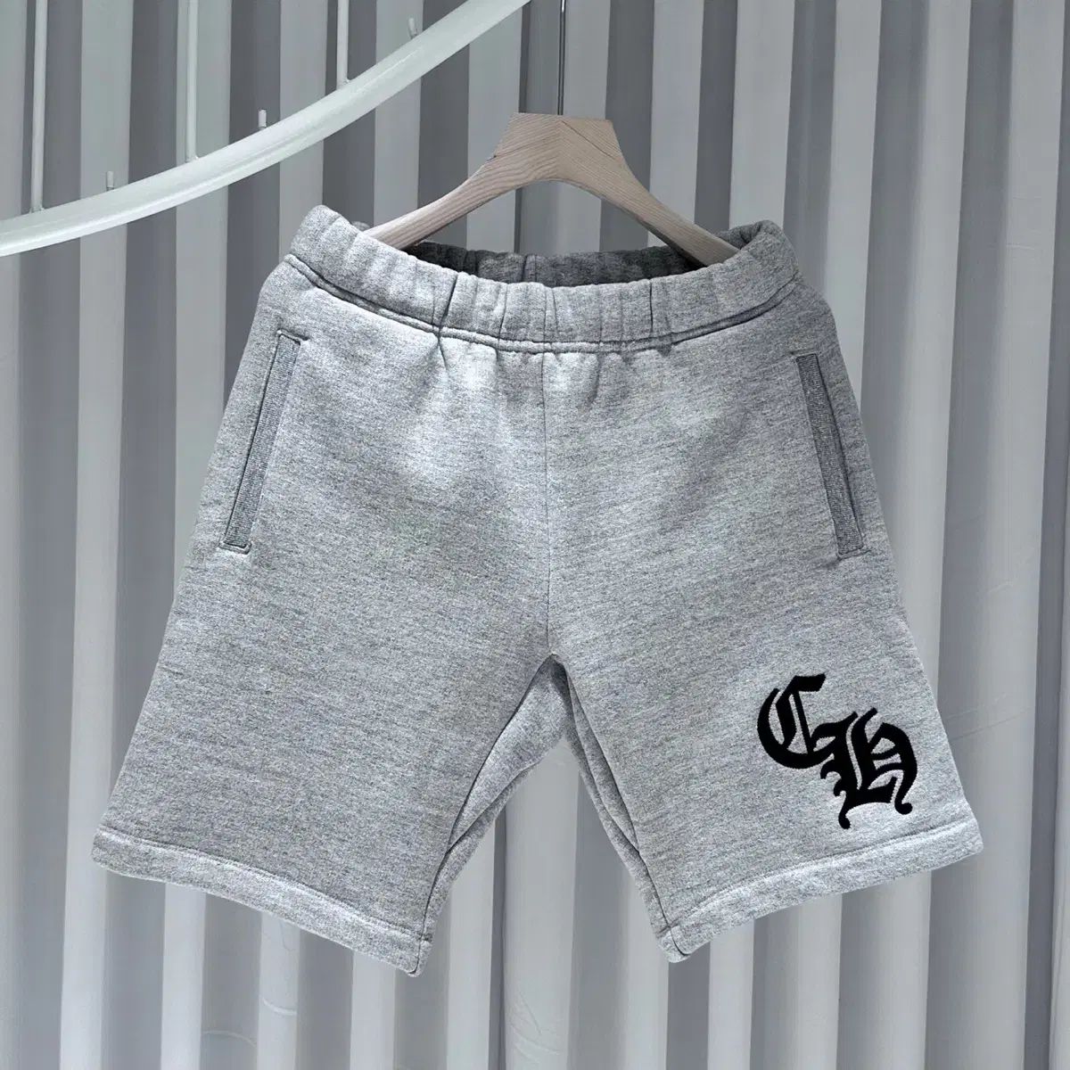 M CHROME HAEATS クロムハーツ CH 刺繍ロゴ ハーフパンツ