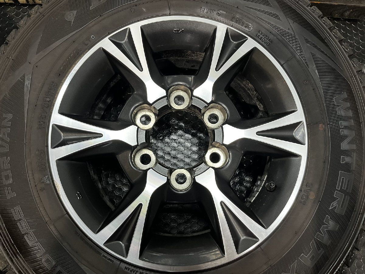 トヨタ純正ホイールタイヤセット ハイエース 200系 スタッドレスタイヤ