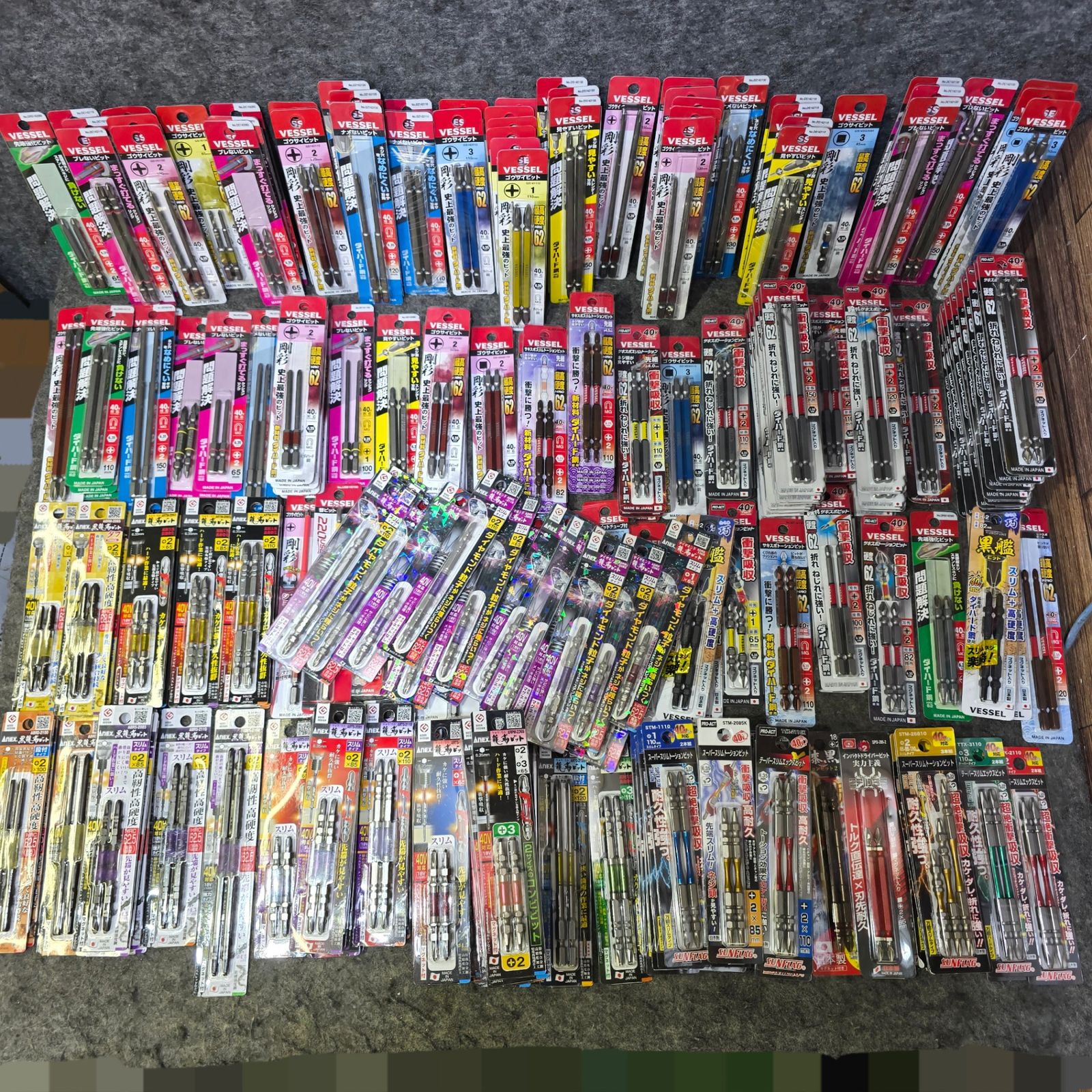 まとめ売り ♥ インパクト用 ビット 約555パック Anex VESSEL SUNFLAG メーカー サイズ混合 ダイヤモンドビット多数混在 桶川店