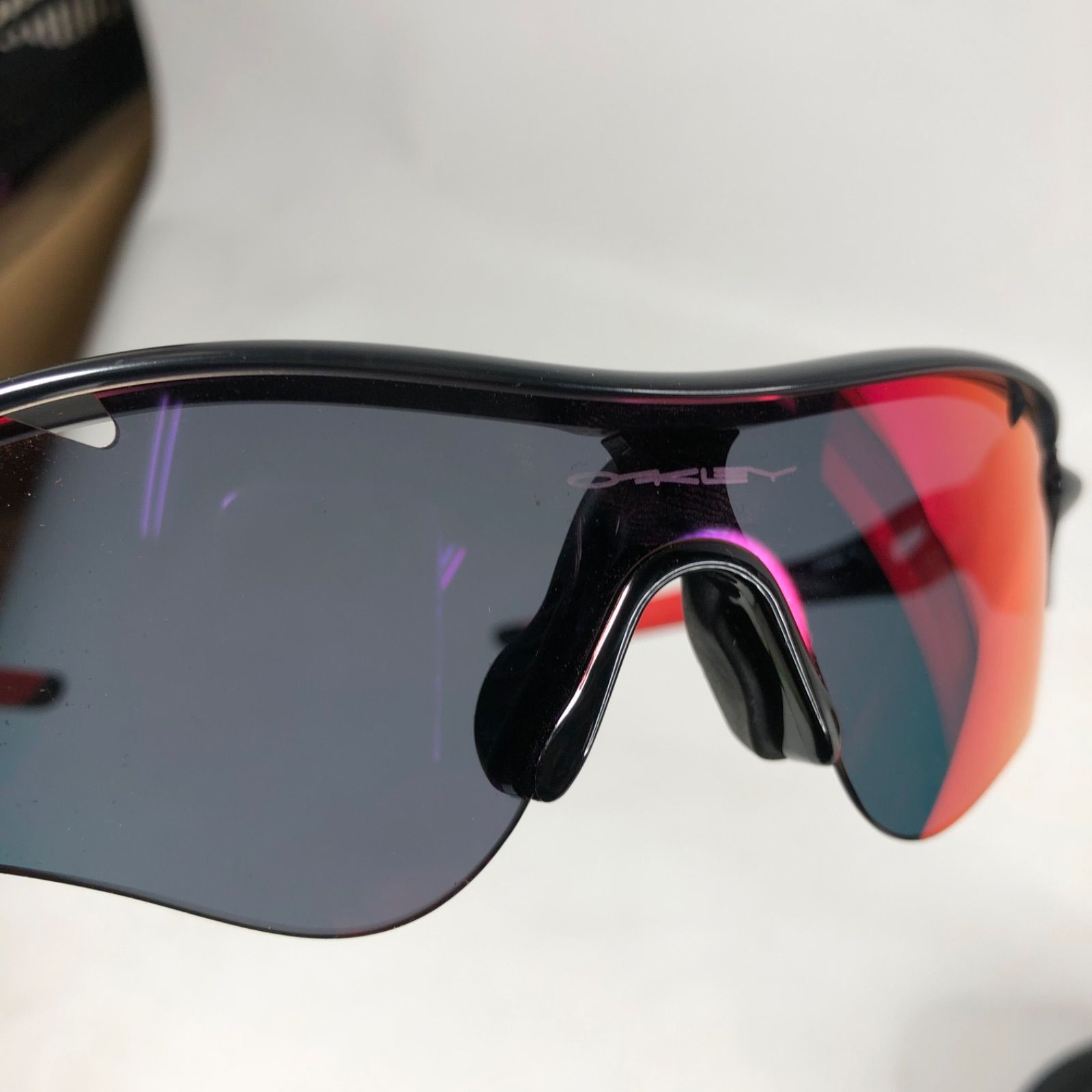 A0629-23-A OAKLEY オークリーサングラス ハードケース付き 保存
